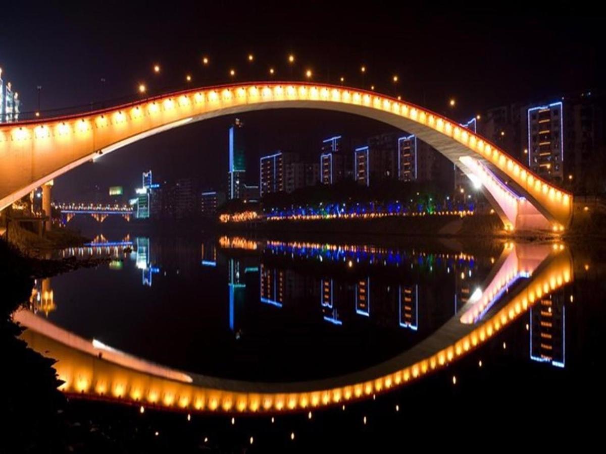 7Days Premium Chongqing Qijiang District Government Branch Экстерьер фото